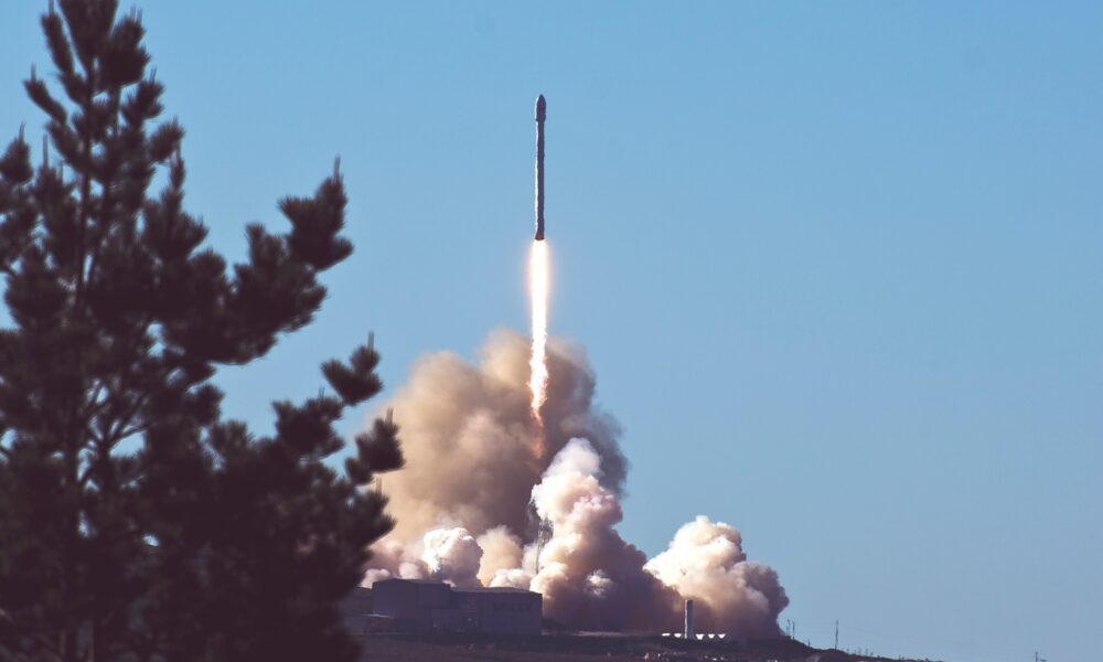 Falcon 9.jpg