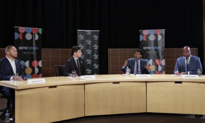 56ab53 20251027 mayoraldebate201 2000.jpg