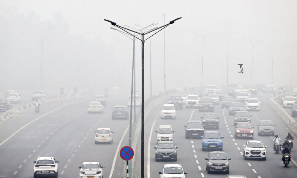 Each winter delhi is b.jpg